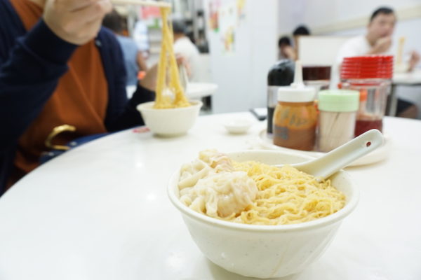 麥文記麺家（Mak Man Kee Noodle Shop）